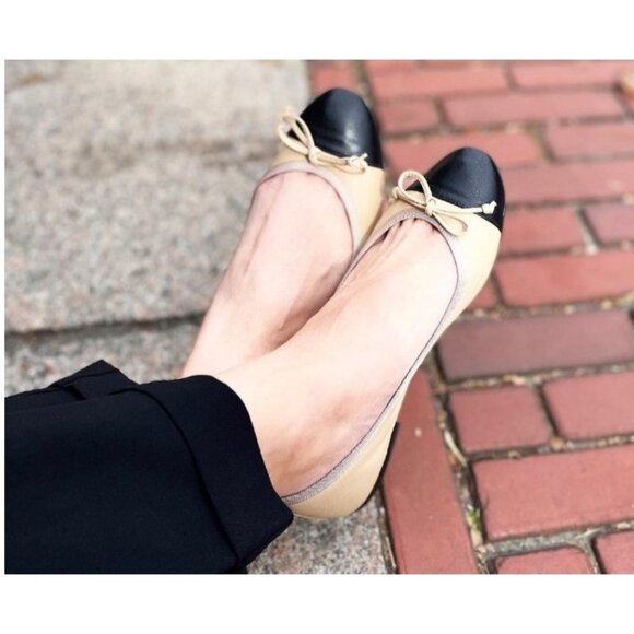 French Sole fs/ny Camille Cap Toe Leather Flats In Beige/Black - Size 8.5 - Picture 1 of 12